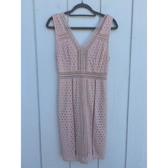 BCBG Crochet Pink Mini Dress,‎ V Neck, Sleeveless, Sheath, Peek A Boo, Sz 2 - Picture 1 of 6